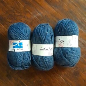 Alafoss Lopi wool yarn